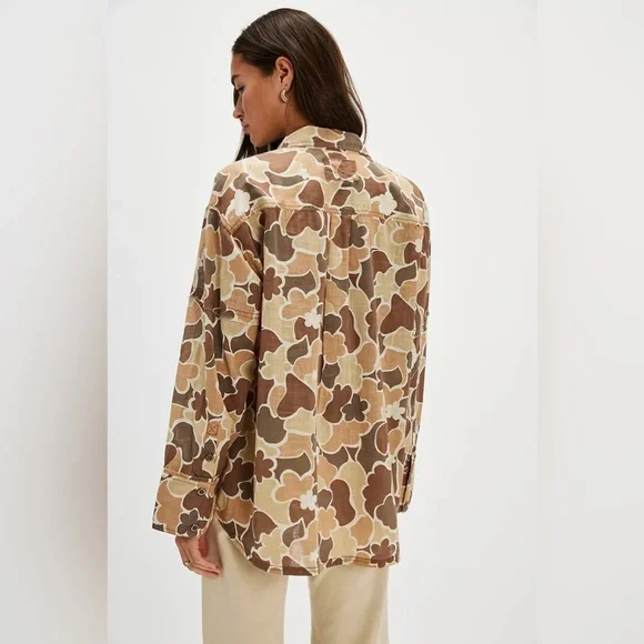 We The Free Flower Shirt Size Small - Picture 3 of 9